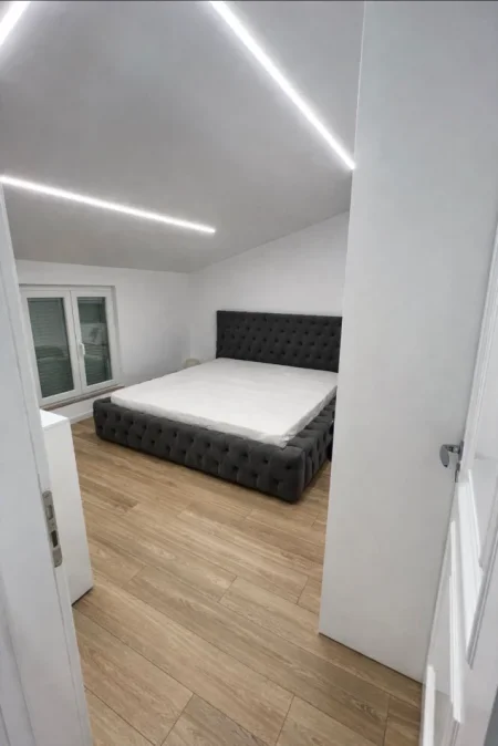 Tirane, jepet me qera shtepi 2+1 Kati 2, 98 m² 450 € (rruga ramazan begu)