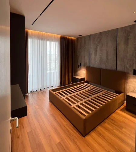 Tirane, shitet apartament 1+1 Kati 7, 180.000 € 