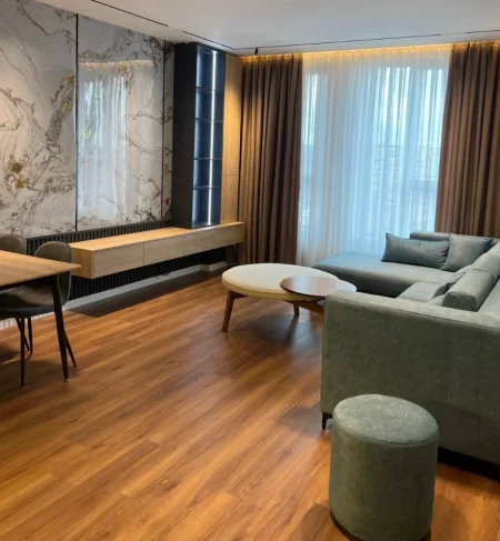 Tirane, shitet apartament 1+1 Kati 7, 180.000 € 