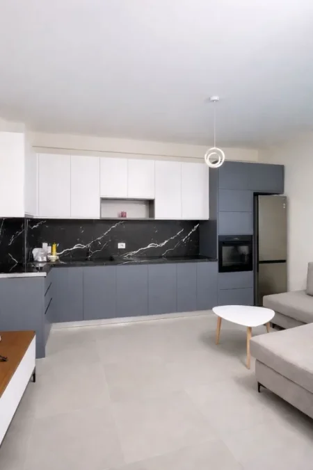 Tirane, jepet me qera apartament 2+1 Kati 2, 85 m² 850 € (rrgua e durresit)