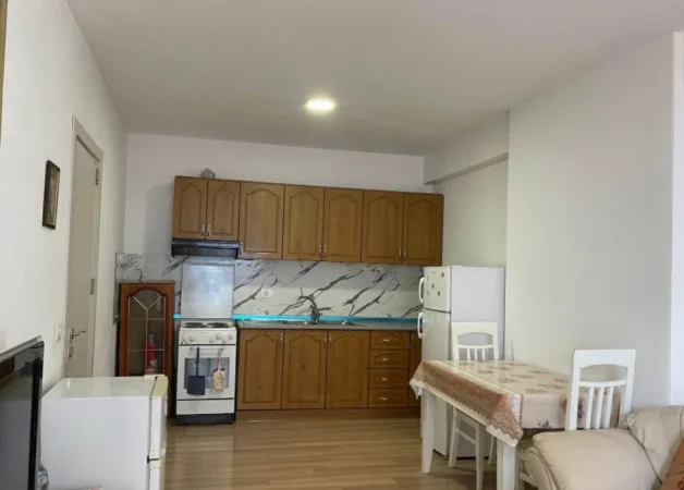 Tirane, shitet apartament 3+1 Kati 6, 126 m² 200.000 € (rruga 5 maj)