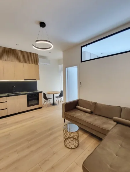 Tirane, shitet apartament 1+1 Kati 6, 65 m² (bulevardi ri)
