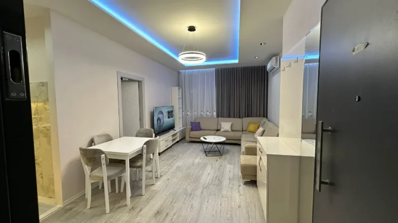 Tirane, jepet me qera 1+1 Kati 2, 55 m² 600 € (| Rr. Riza Çerova)