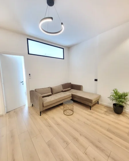 Tirane, shitet apartament 1+1+Ballkon Kati 1, 50 m² 119.900 € (Liqeni i Thatë, Tiranë)