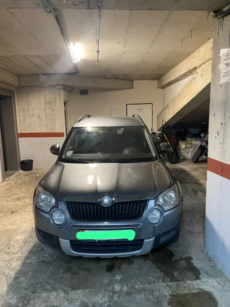 Tirane, shitet makine Skoda Benzin, gri e erret manuale Kondicioner 185.000 km 3.800 €