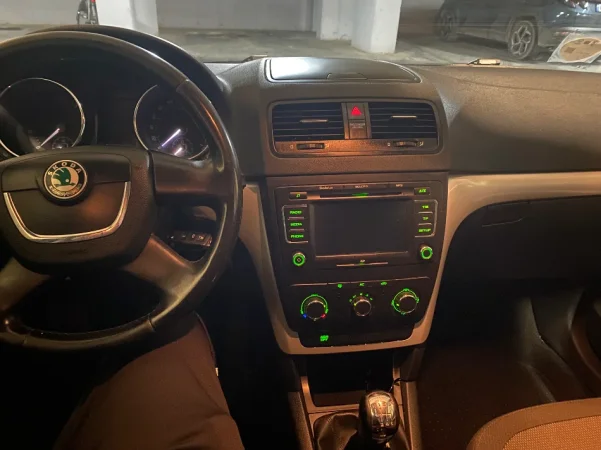 Tirane, shitet makine Skoda Benzin, gri e erret manuale Kondicioner 185.000 km 3.800 €
