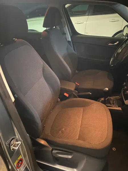 Tirane, shitet makine Skoda Benzin, gri e erret manuale Kondicioner 185.000 km 3.800 €