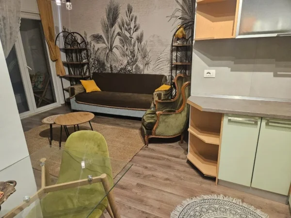 Tirane, jepet me qera apartament 2+1 Kati 4, 80 m² 750 € (Rruga E Kosovareve Liqeni Artificial)