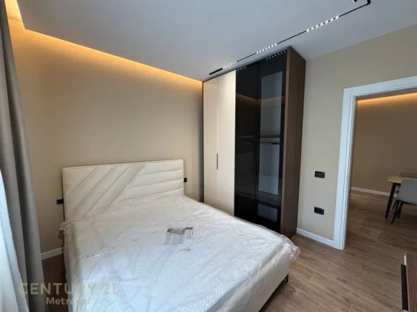 Tirane, jepet me qera apartament 2+1 Kati 3, 83 m² 800 € (xhamlliku)