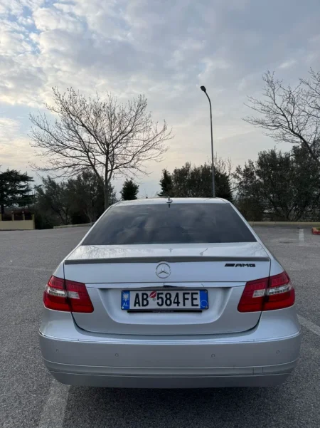 Fier, shes makine E 220cdi automat Nafte, gri metalizato automatik Klima 240.000 km 6.200 €