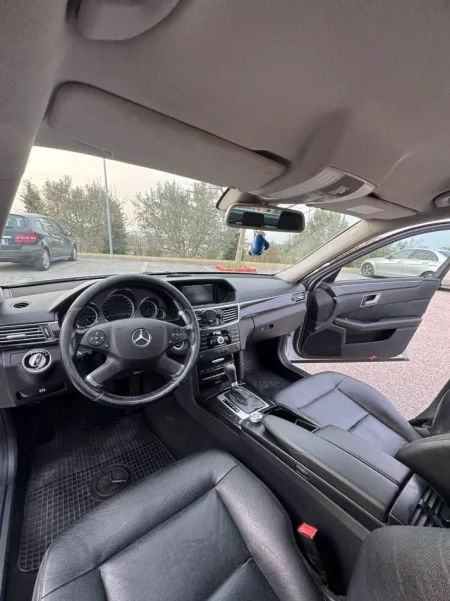 Fier, shes makine E 220cdi automat Nafte, gri metalizato automatik Klima 240.000 km 6.200 €