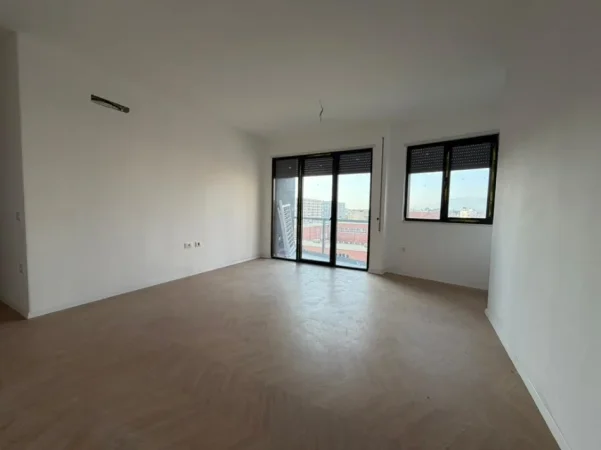 Tirane, shitet apartament 1+1+Ballkon Kati 5, 73 m² 135.000 €