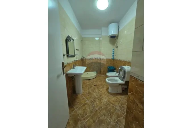 Tirane, shitet apartament , 73 m² 165.000 € 