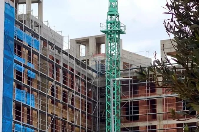 Tirane, shitet apartament , 70 m² 129.900 € 