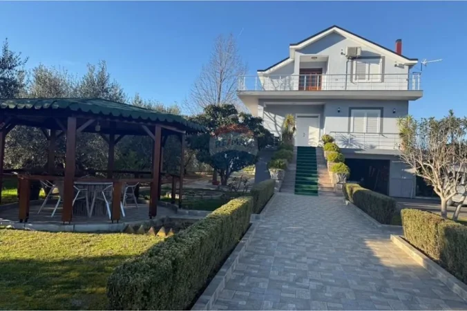 Tirane, shitet Vile , 293 m² 1.000.000 € 