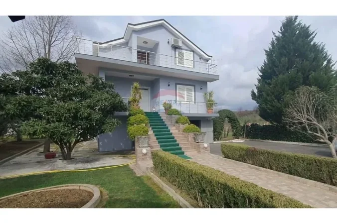 Tirane, shitet Vile , 293 m² 1.000.000 € 