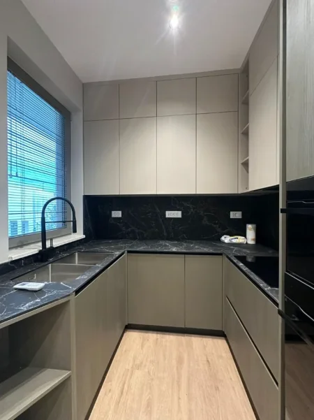 Tirane, jepet me qera Vile 3+1 Kati 2, 500 m² 4.500 € (Green Valley)