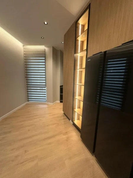 Tirane, jepet me qera Vile 3+1 Kati 2, 500 m² 4.500 € (Green Valley)