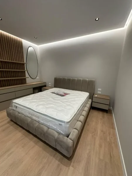 Tirane, jepet me qera Vile 3+1 Kati 2, 500 m² 4.500 € (Green Valley)