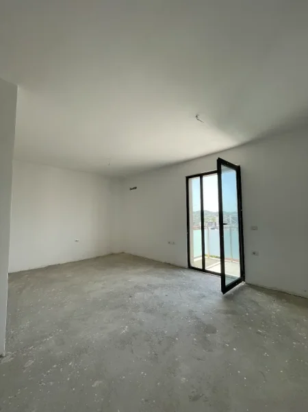 Tirane, shitet apartament 3+1+Ballkon Kati 6, 119 m² 178.200 € (TIRANA ENTRY 1)