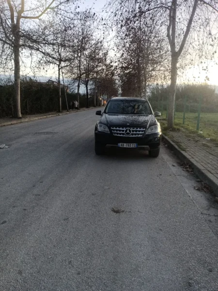 SUV Mercedes Benzin+Gaz, e zeze automatik 5.000 €