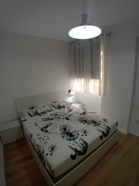 Tirane, jepet me qera apartament 1+1 Kati 2, 73 m² 700 € (RRUGA E KAVAJES)