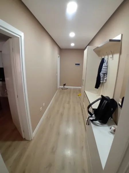 Tirane, jepet me qera apartament 1+1 Kati 2, 73 m² 700 € (RRUGA E KAVAJES)