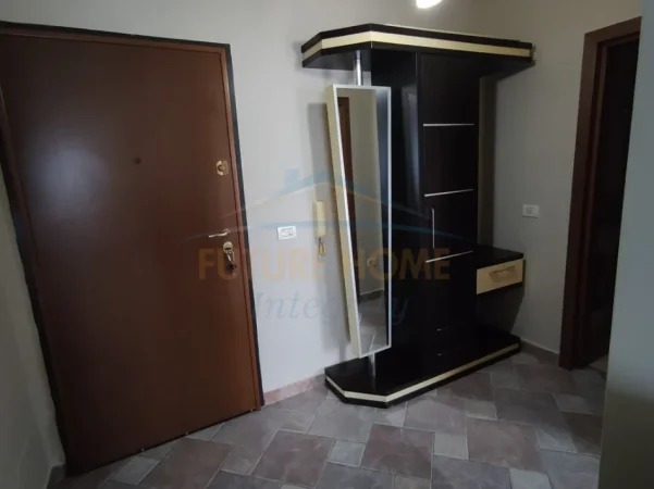 Tirane, jepet me qera apartament 1+1 Kati 10, 70 m² 630 € (SHKOLLA E BALETIT)