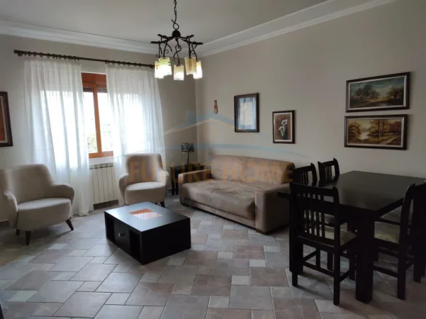 Tirane, jepet me qera apartament 1+1+Ballkon Kati 10, 70 m² 600 € (shkolla e baletit)
