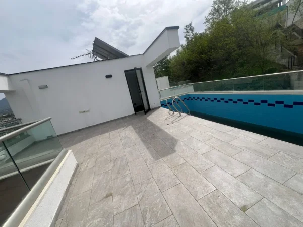 Tirane, jepet me qera Vile 5+1 Kati 2, 340 m² 2.800 € 