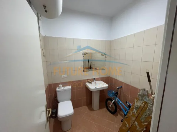 Tirane, shitet apartament 2+1+Ballkon Kati 1, 119 m² 210.000 € 