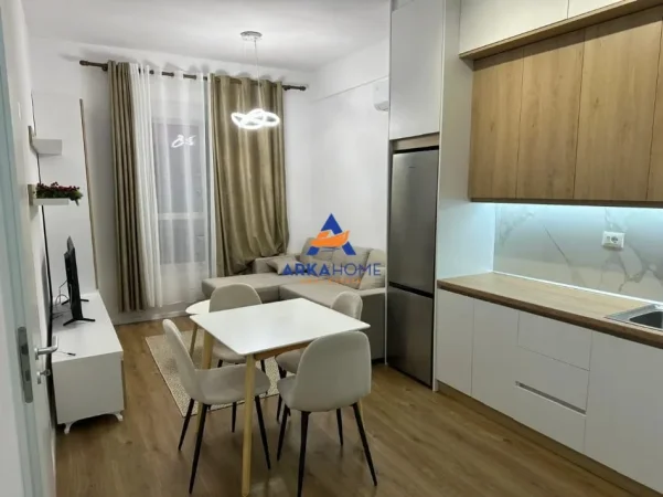 Tirane, jepet me qera apartament 1+1+Ballkon Kati 3, 50 m² 441 € 