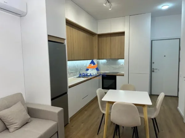Tirane, jepet me qera apartament 1+1+Ballkon Kati 3, 50 m² 441 € 