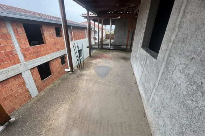 Tirane, shitet 3 Katshe , 534 m² 600.000 € (Rruga Jordan Misja)