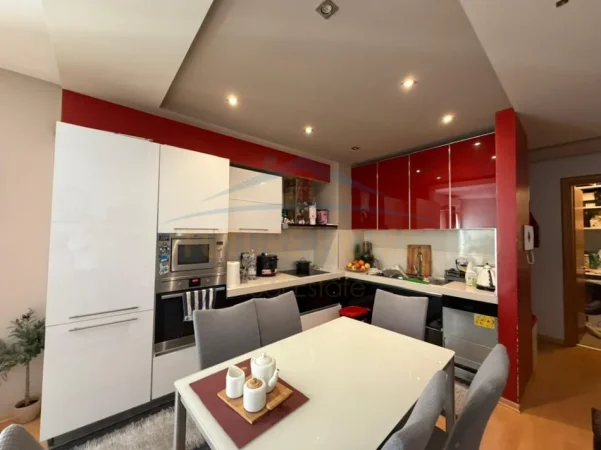 Tirane, shitet apartament 2+1+Ballkon Kati 2, 106 m² 300.000 € 