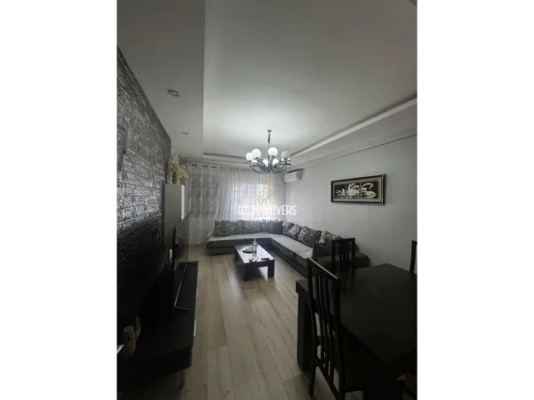 Tirane, jepet me qera apartament 1+1+Ballkon , 65 m² 450 € (Fresk)