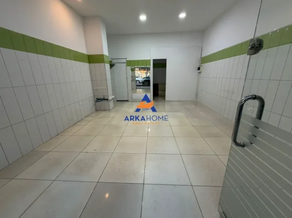 Tirane, shitet ambjent biznesi Kati 0, 50 m² 200.000 € 