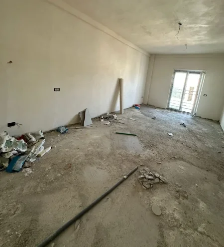 Tirane, shitet apartament 1+1 , 77 m² 122.560 € 