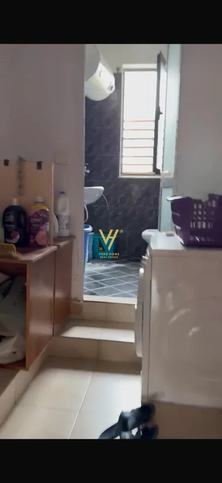 Tirane, shitet apartament 2+1+Ballkon Kati 7, 61 m² 130.000 € (RRUGA BARDHOK BIBA)