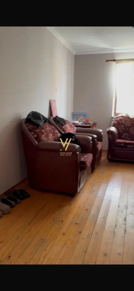 Tirane, shitet apartament 2+1+Ballkon Kati 7, 61 m² 130.000 € (RRUGA BARDHOK BIBA)