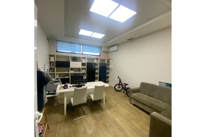 Tirane, shitet , 120 m² 420.000 € (Komuna e Parisit)