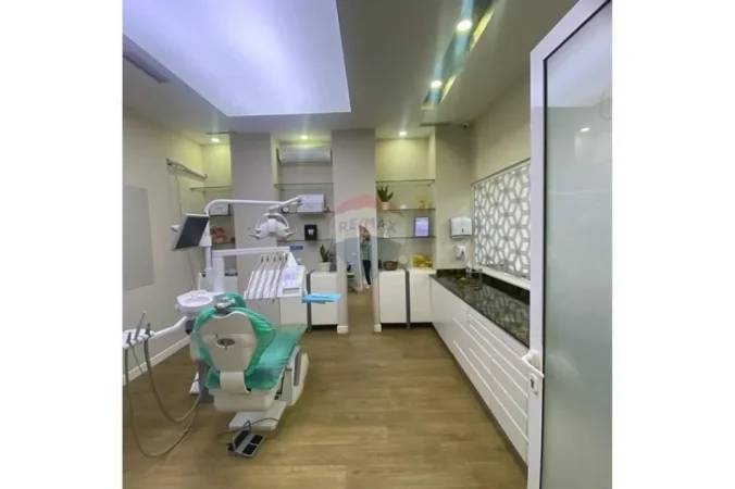 Tirane, shitet , 120 m² 420.000 € (Komuna e Parisit)