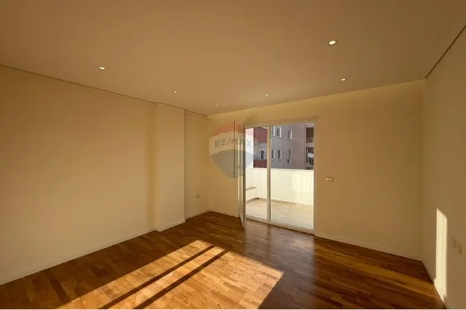Tirane, shitet apartament 2+1+Ballkon , 115 m² 145.000 € (Rruga Ramazan Gaxherri)