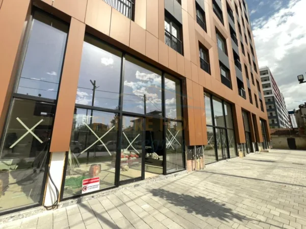 Tirane, shitet ambjent biznesi Kati 0, 183 m² 641.550 € (jordan misja)