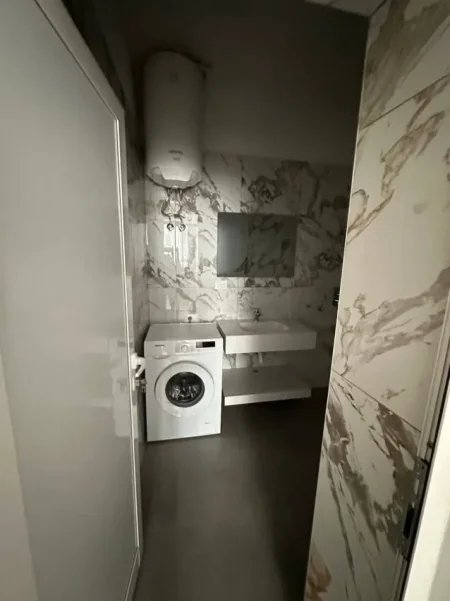 Tirane, jepet me qera garsonier 1 Katshe Kati 1, 47 m² 321 € (rruga hamdi pepo)