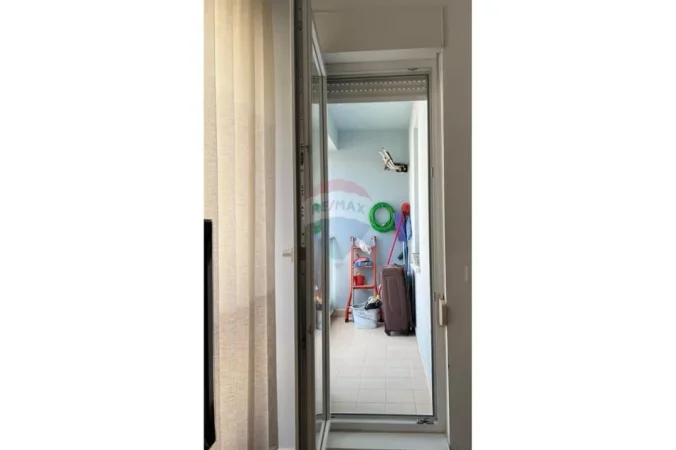 Tirane, jepet me qera apartament 1+1 Kati 7, 68 m² (Kompleksi Kontakt)