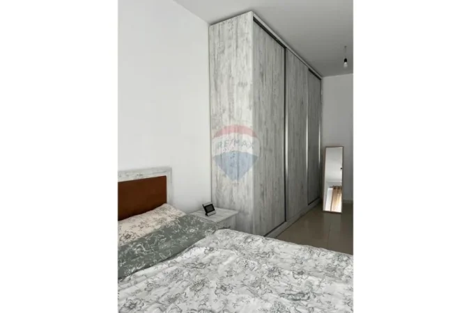 Tirane, jepet me qera apartament 1+1 Kati 7, 68 m² (Kompleksi Kontakt)