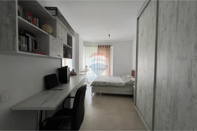 Tirane, jepet me qera apartament 1+1 Kati 7, 68 m² (Kompleksi Kontakt)