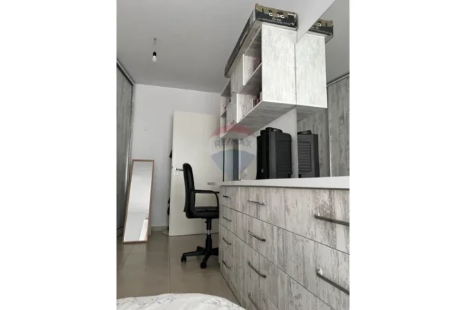 Tirane, jepet me qera apartament 1+1 Kati 7, 68 m² (Kompleksi Kontakt)