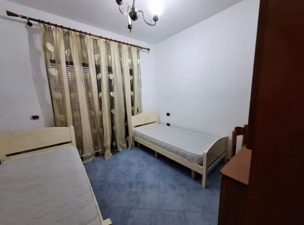 Tirane, jepet me qera apartament 2+1 , 80 m² 480 € (Pranë Bulevardit të Ri)